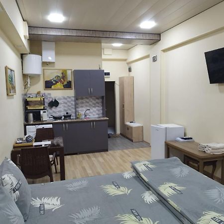 Studio - Jonika Tashkent Luaran gambar