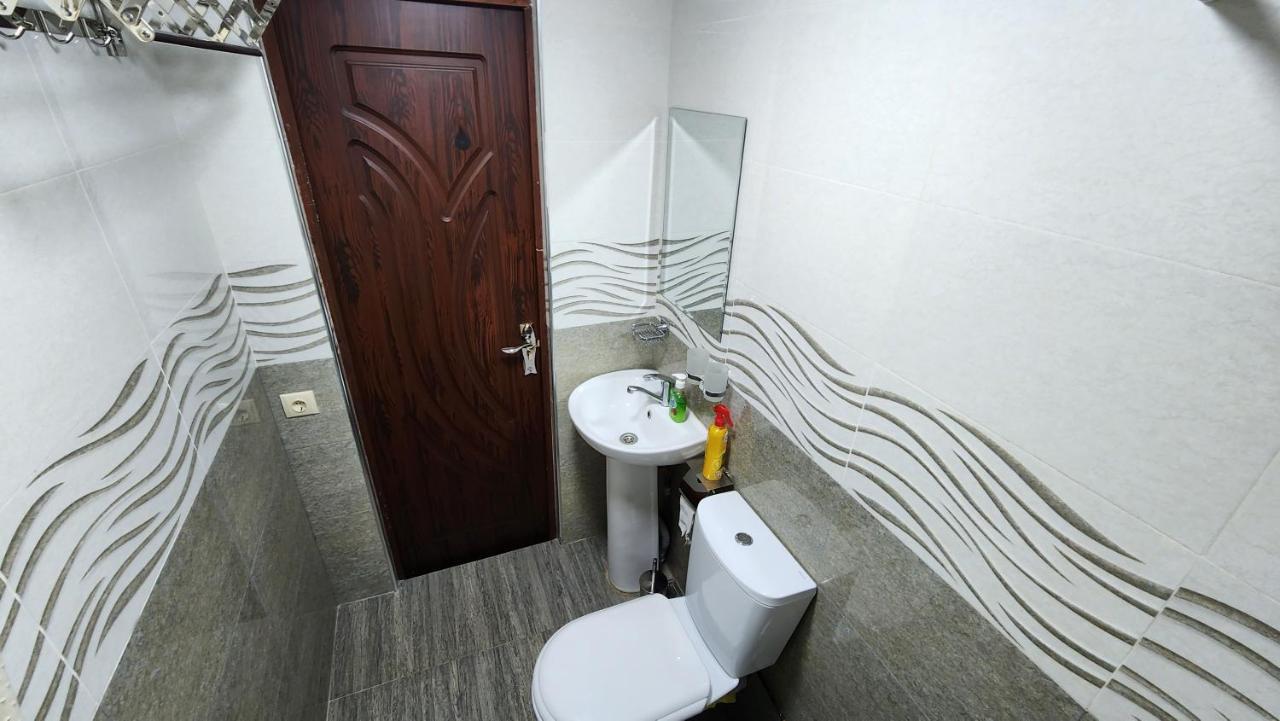 Studio - Jonika Tashkent Luaran gambar